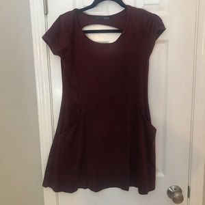 Burgundy flowy dress w pockets